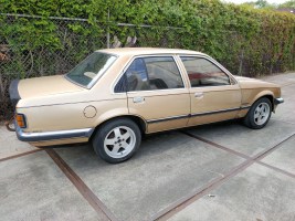 Opel Rekord 2.0 1982 (3)
